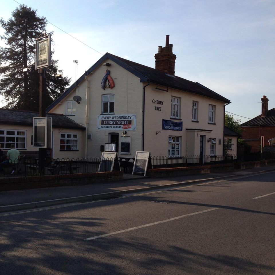 Cherry Tree Pub Harleston External