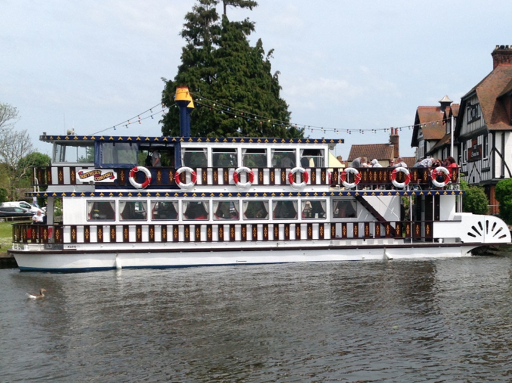 Southern Comfort River Boat in Horning Norfolk